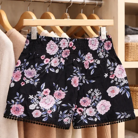 Three Dots Ladies' Pull On Printed Short, Black Hibiscus Floral, Size: Small - Picture 2 of 5
